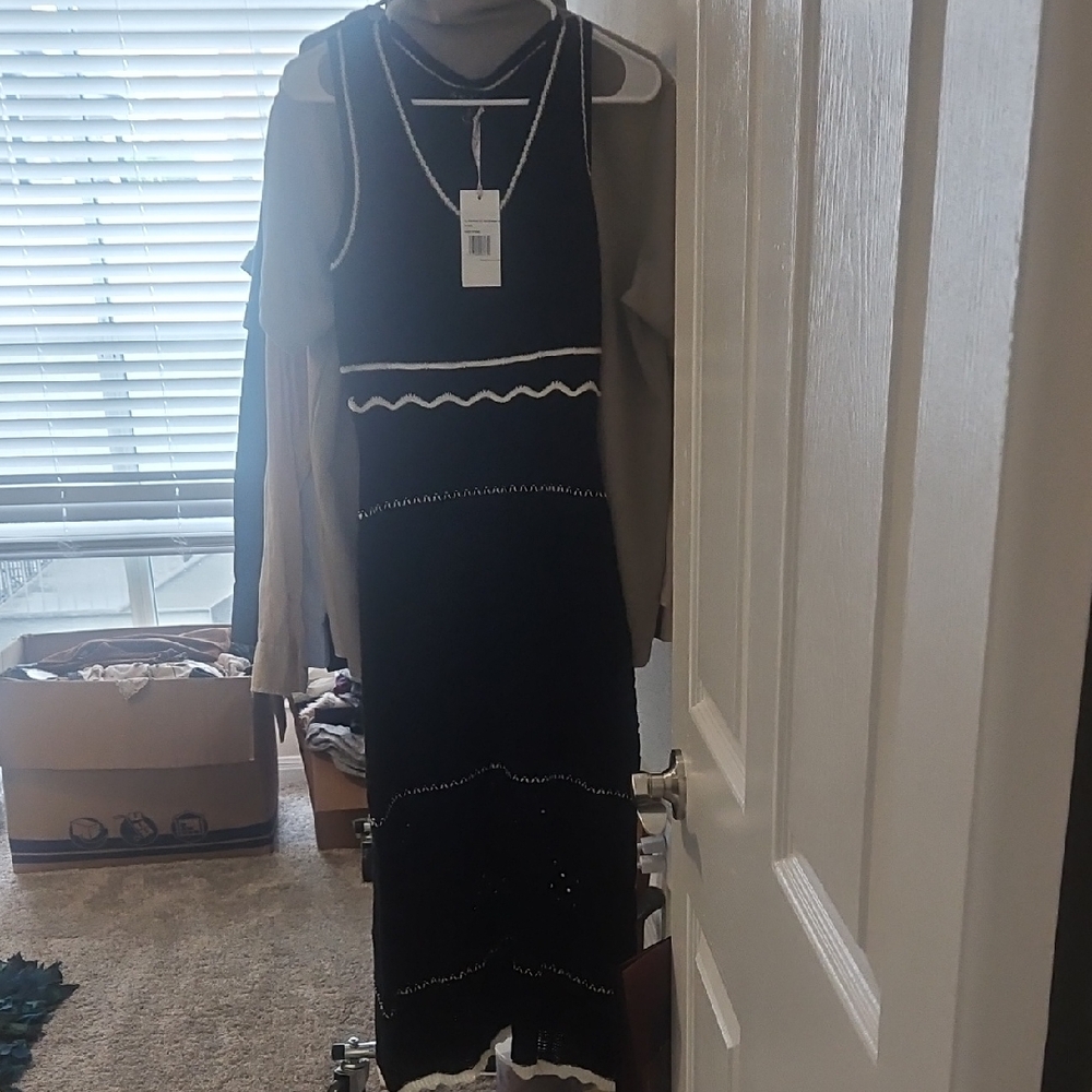 New York & Company Black and White Long Sleeve Dress